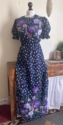 1970 navy floral hippie - navy, boho
