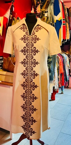 1970s vintage fair - vintage, cream
