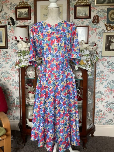 Size vintage 1970s 70s - size,