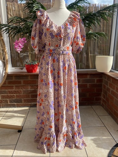 Gorgeous pink retro - retro, or