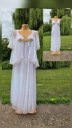 Vintage 1970 white - vintage, 1970's
