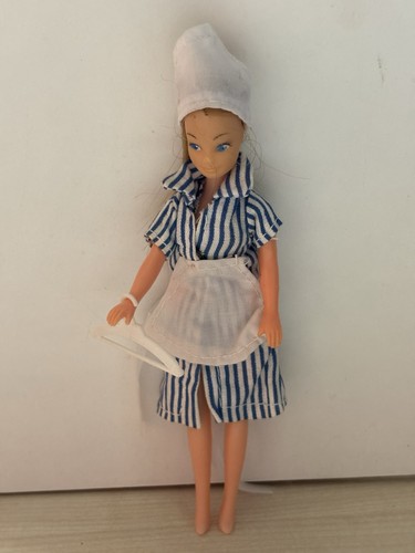 Pippa dolls nurse outfit